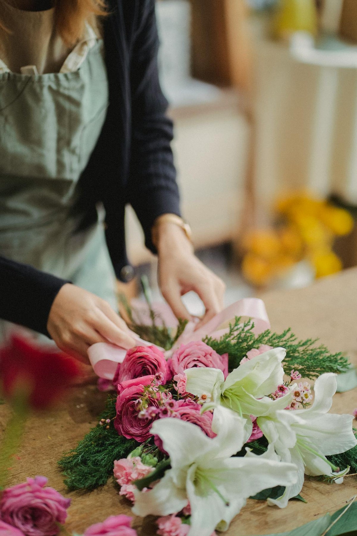 Hong Kong florist postures